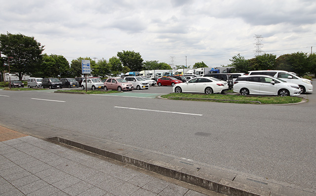 道の駅いちごの里よしみ,駐車場